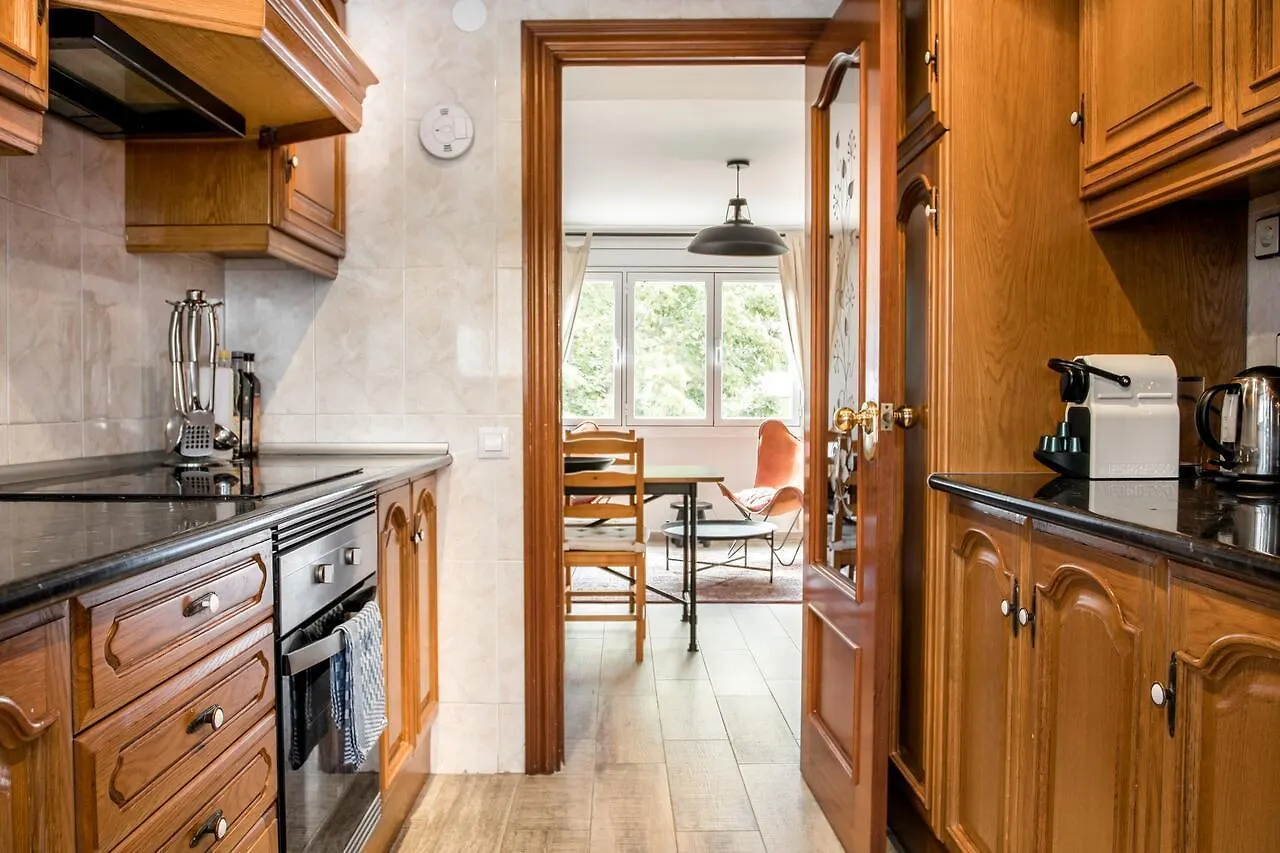 Cozy Apartment With Splashes Of Color L'Hospitalet de Llobregat 0*,  Spain