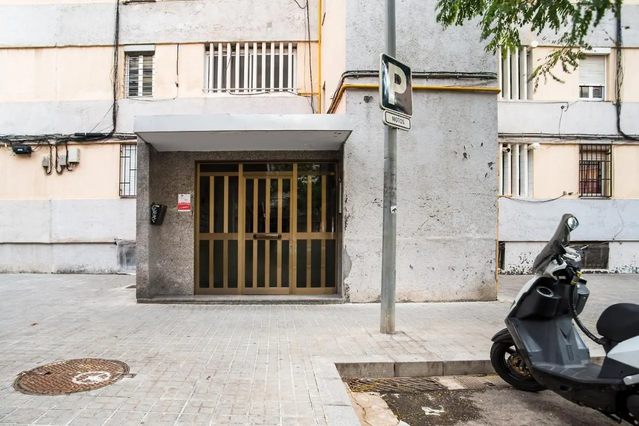 Cozy Apartment With Splashes Of Color L'Hospitalet de Llobregat